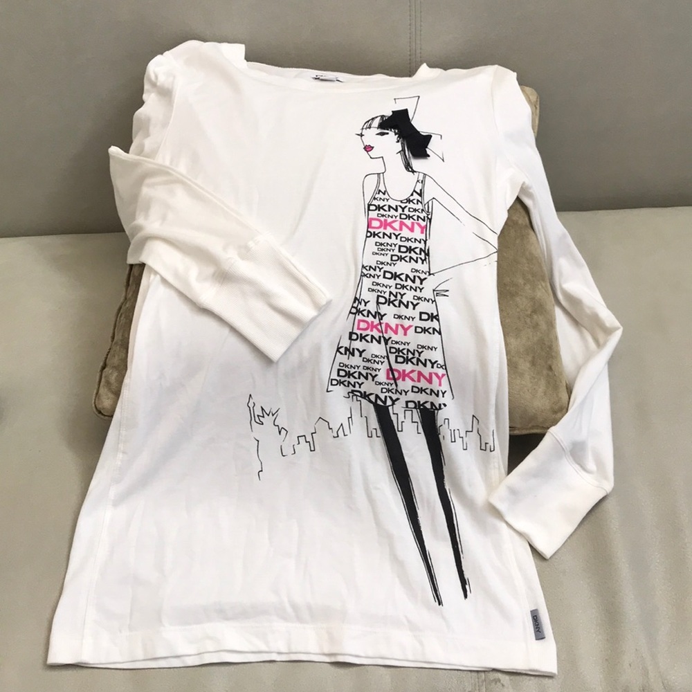 NWOT. DKNY long sleeve top